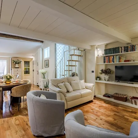 Fatinelli 10, A Charming Abode With Terrace Lucca