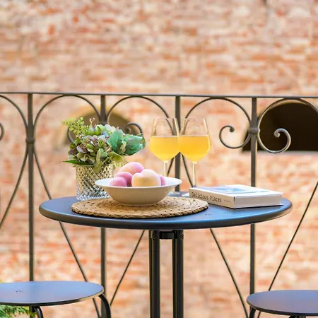 Fatinelli 10, A Charming Abode With Terrace Apartmán *