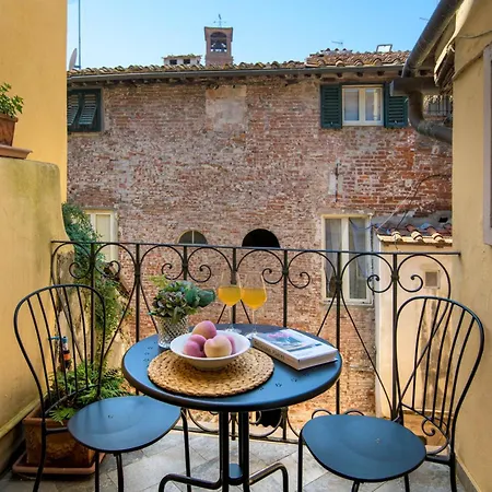 Fatinelli 10, A Charming Abode With Terrace Apartmán Lucca