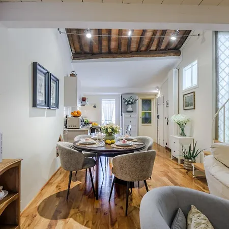 Fatinelli 10, A Charming Abode With Terrace *