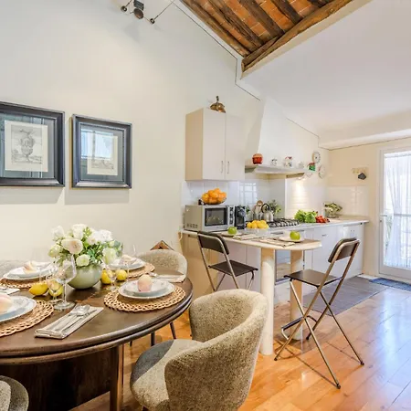Fatinelli 10, A Charming Abode With Terrace *