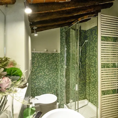 Apartment Fatinelli 10, A Charming Abode With Terrace